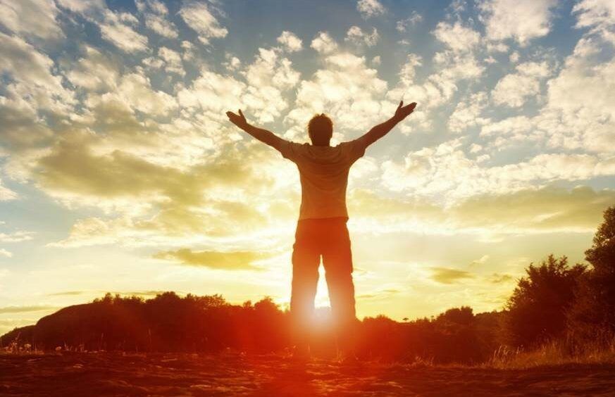 avance emocionante de todos los hombres de dios