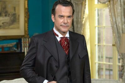 Manuel Regueiro en Amar en tiempos revueltos - Wikipedia